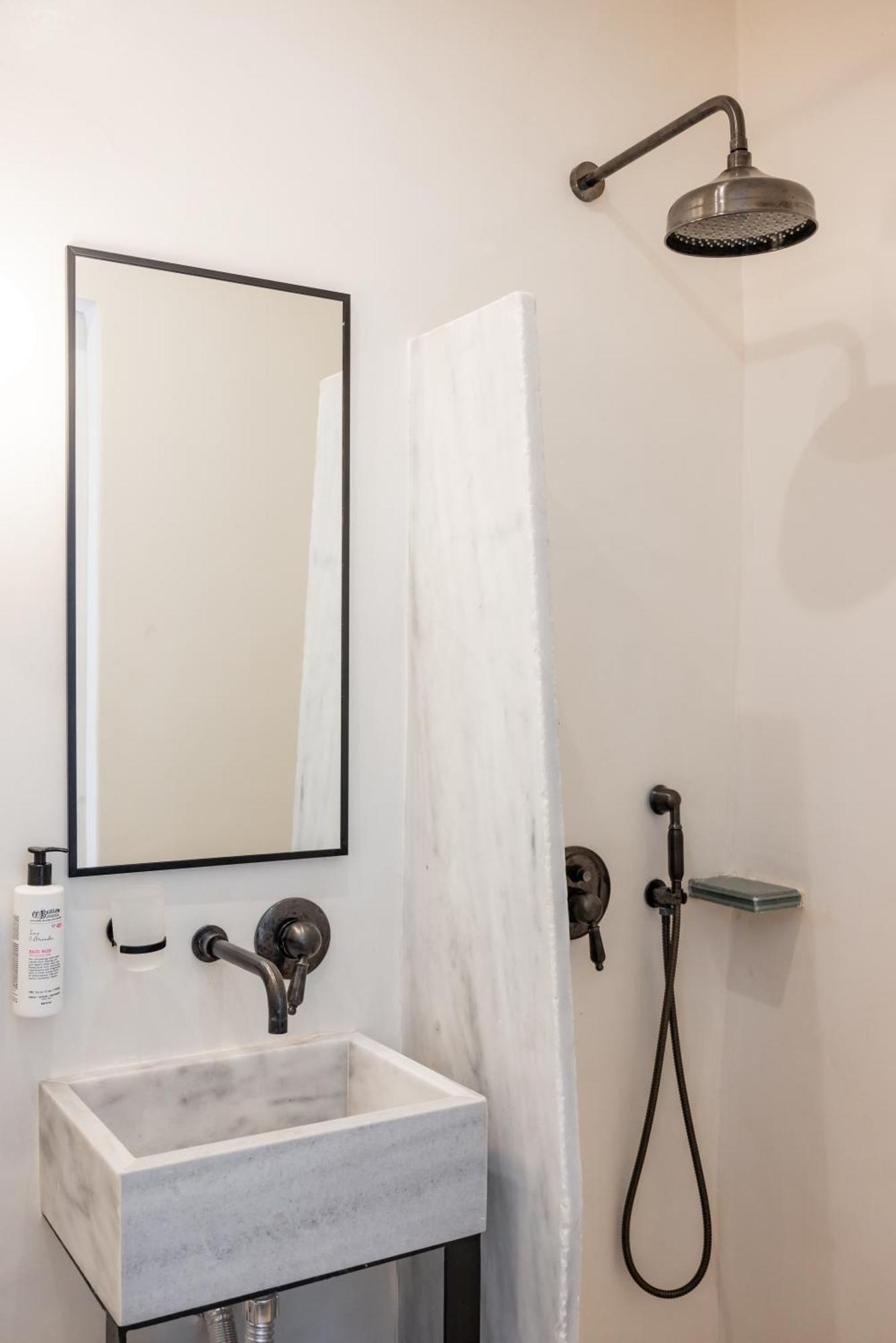 Aniko Suites White Alley Mykonos Town Exterior photo